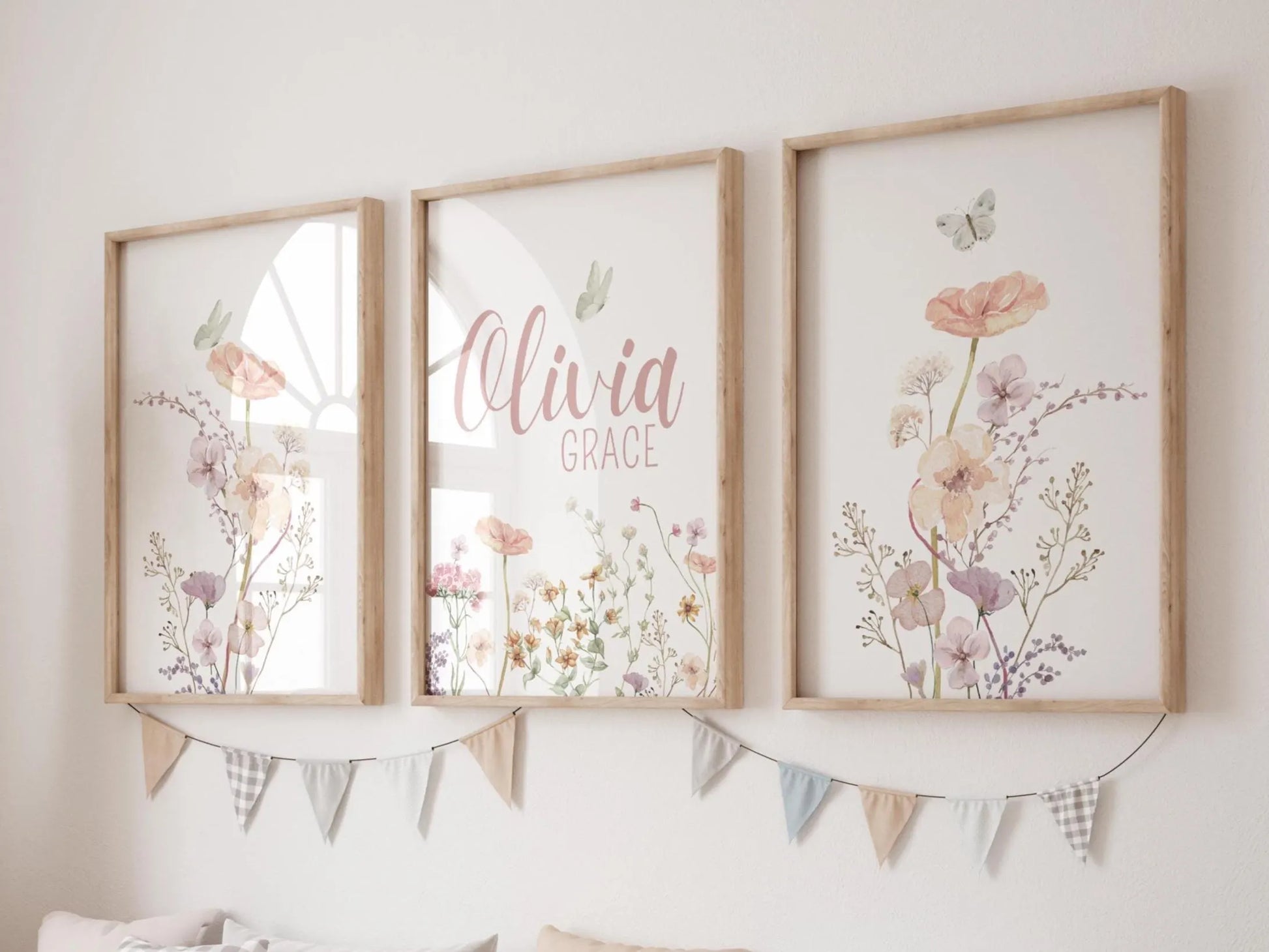 This Boho Style Wildflowers Nursery wall art is personalized with the child's name and initial The colors of the font can be customised to suit your decor needs.

Shop now and create beautiful nursery wall art with your child’s name today!

SuArtPrint Studio offers high-resolution printables, available for digital download.